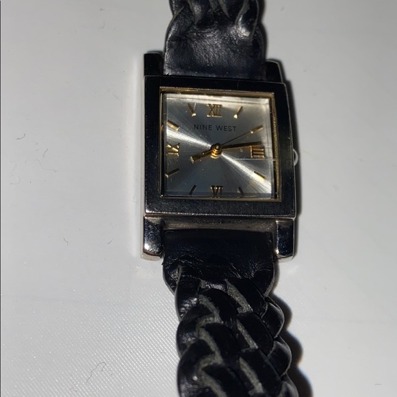 Nine West Y121E Watch Genuine Leather Watch - Picture 2 of 5